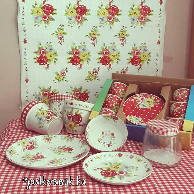 Terjual Dinner Set Keramik  Piring  Cangkir Cawan 