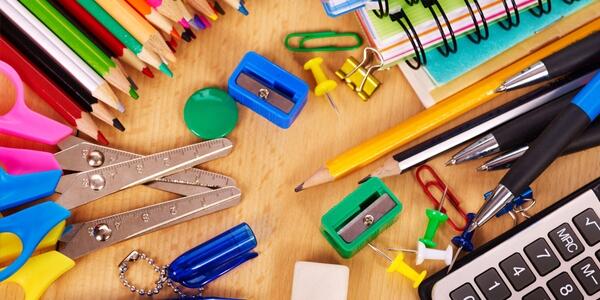 Tips Mengatur Meja Kerja Kantor Anda Agar Rapi