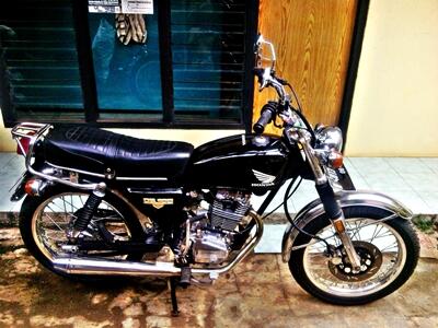JUAL CB 100 Tahun 81 Tinggal Gas Doank Mulus Gan..