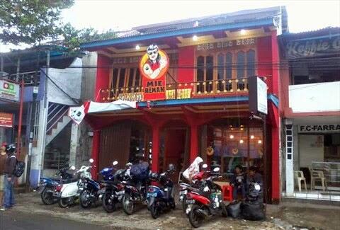 Tempat Makan Enak, Murah Dan Unik Di Bandung