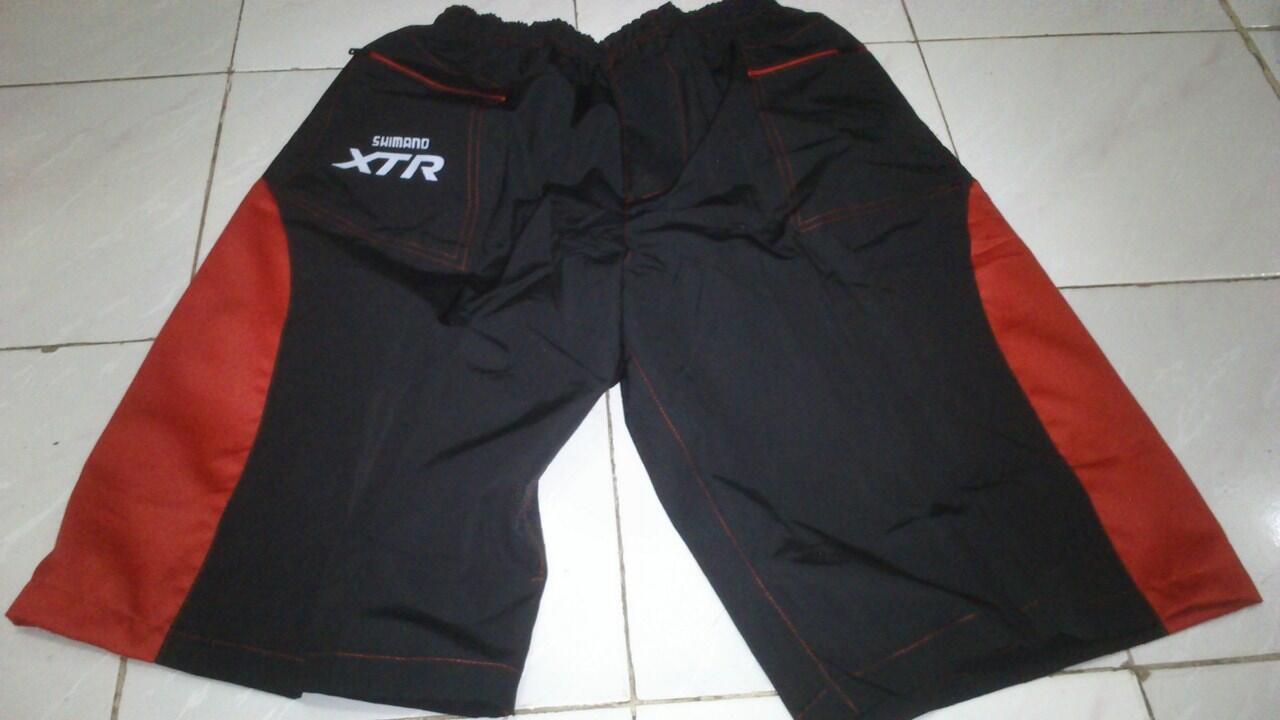 Terjual OUTWEAR UNTUK SEPEDA(JERSEY,CELANA,PROTEKTOR 