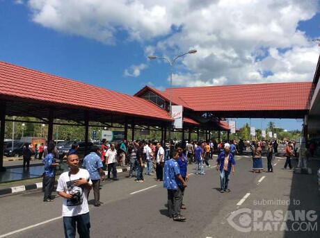 &#91;Gempa Dahsyat&#93; FOTO: Ini Situasi Kepanikan Warga Manado Saat Diguncang Gempa