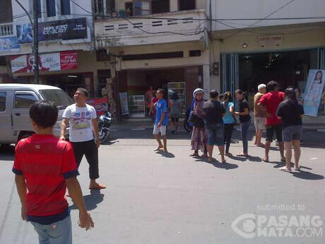 &#91;Gempa Dahsyat&#93; FOTO: Ini Situasi Kepanikan Warga Manado Saat Diguncang Gempa