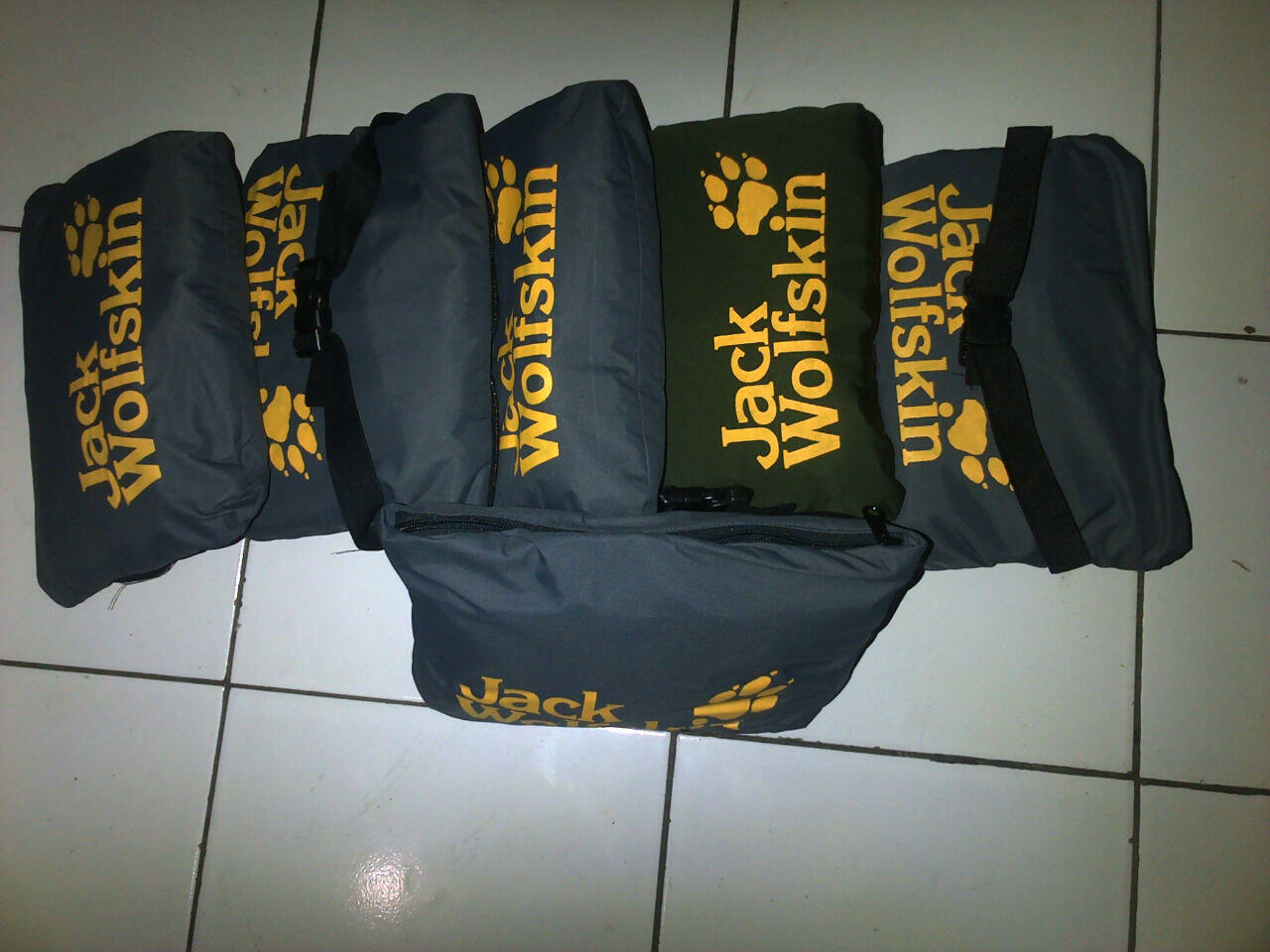 Jas Hujan Jack Wolfskin