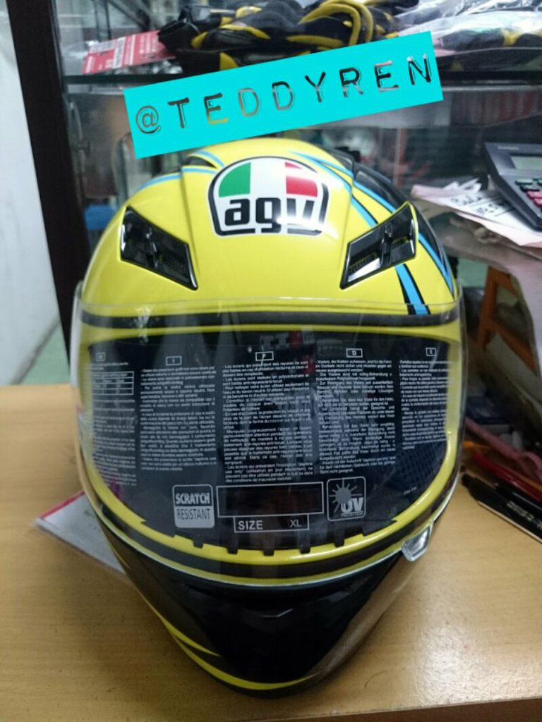 Terjual Helm AGV k3 dan GP-tech harga MIRING ukuran 