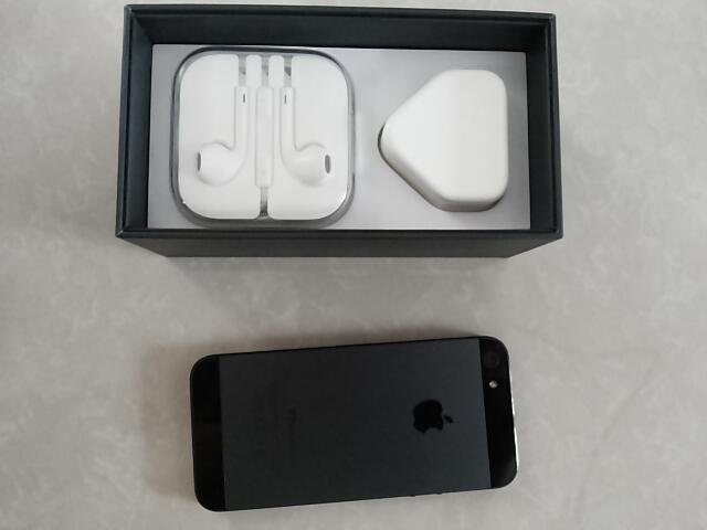 JUAL IPhone 5 32 GB Black Second