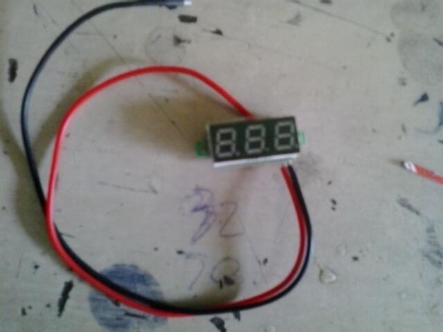 volt meter/indikator accu merk nine autoseries luminoss