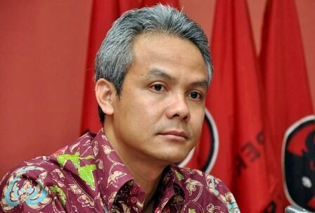 Ganjar Sayangkan Umat Budha-Hindu Bayar Untuk Beribadah