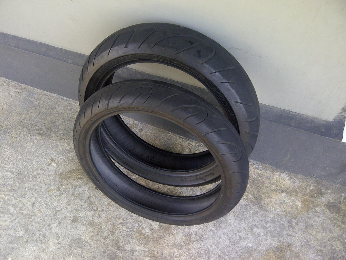 FS : Ban battlax bt 090 120/60 17 150/60 17