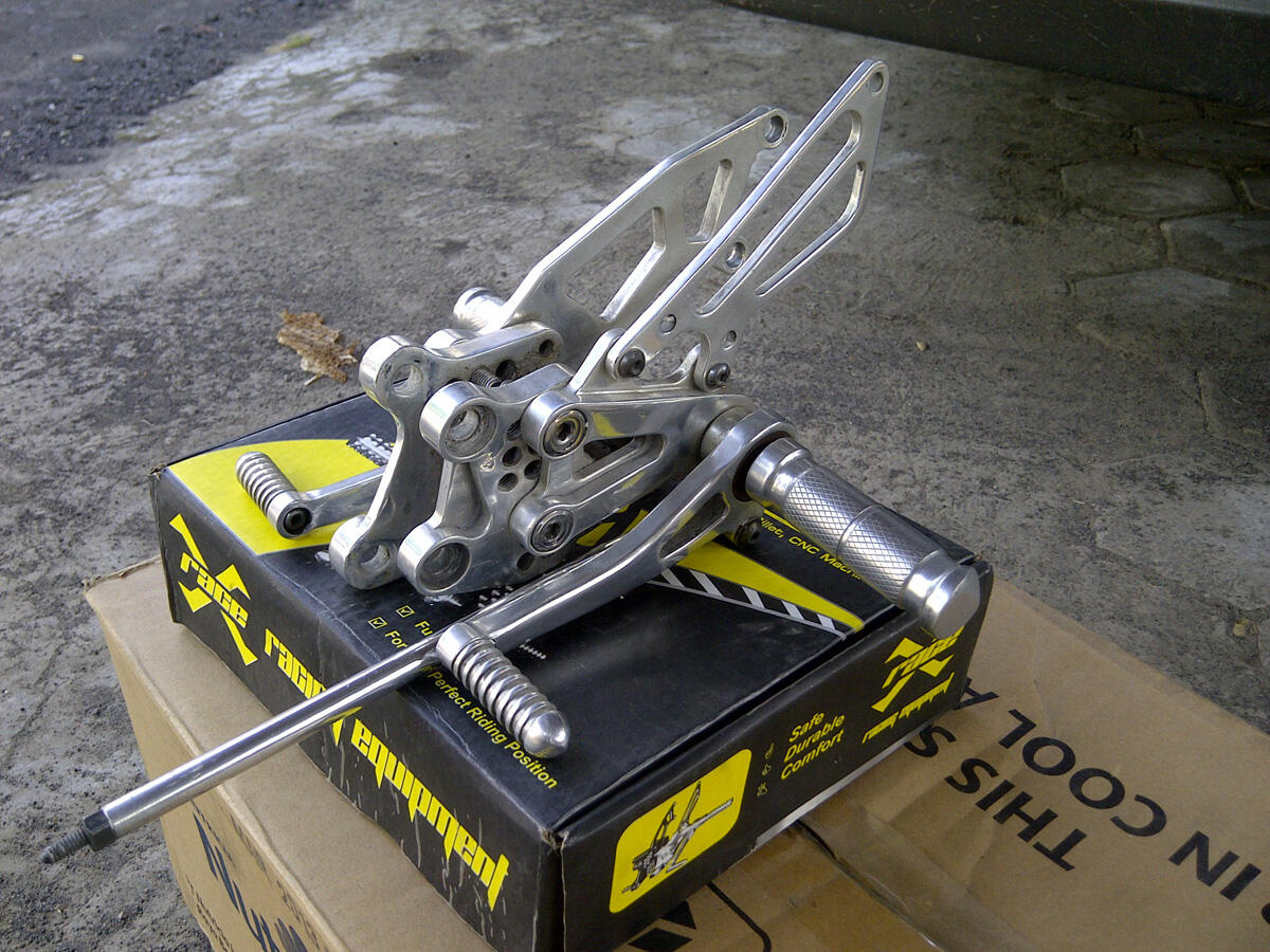 FS : footstep xrace dan stang ktc ninja 250