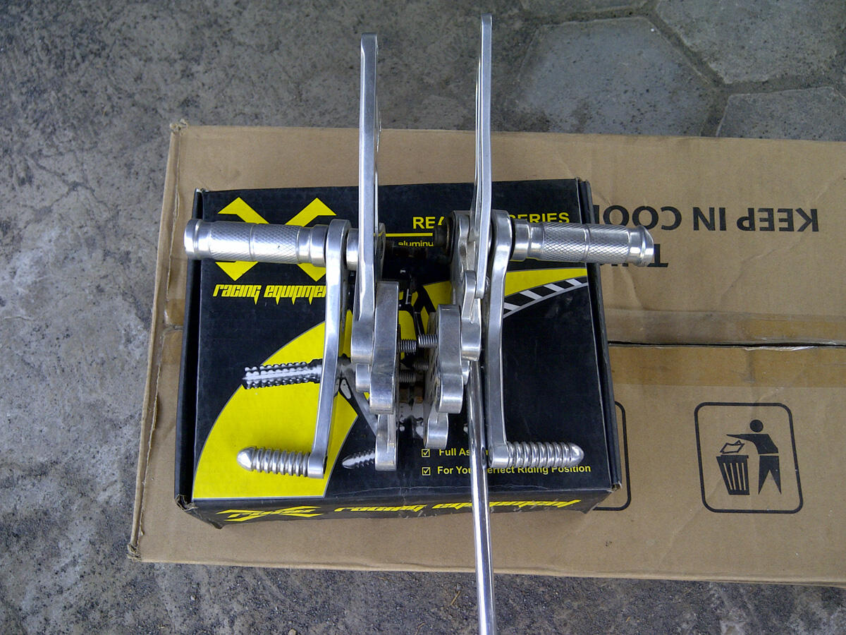 FS : footstep xrace dan stang ktc ninja 250
