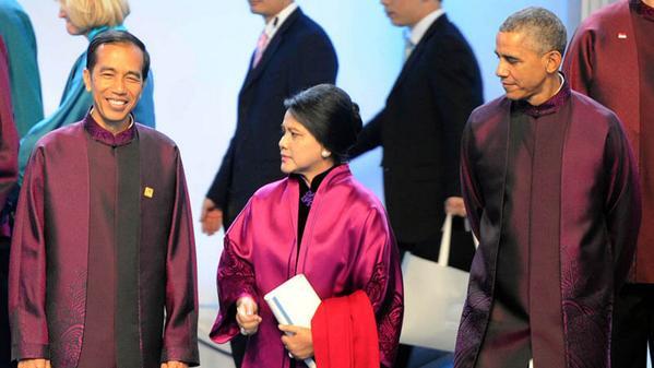 6 Foto yang Membuat Malu Presiden di APEC 2014