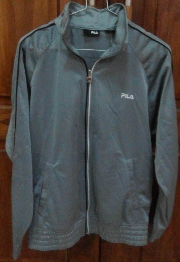 Terjual New original jaket Fila monggo KASKUS