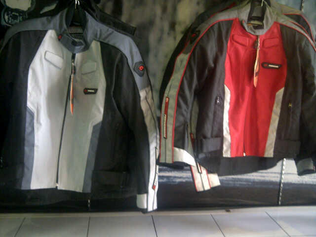 Jaket Touring Contin Corble