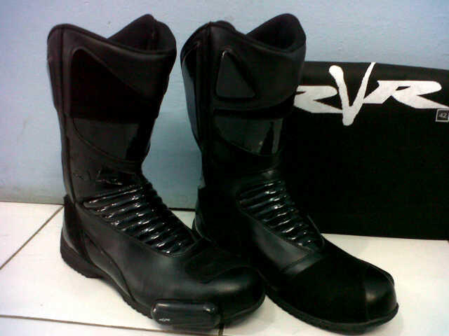 Sepatu Touring Rvr Slight