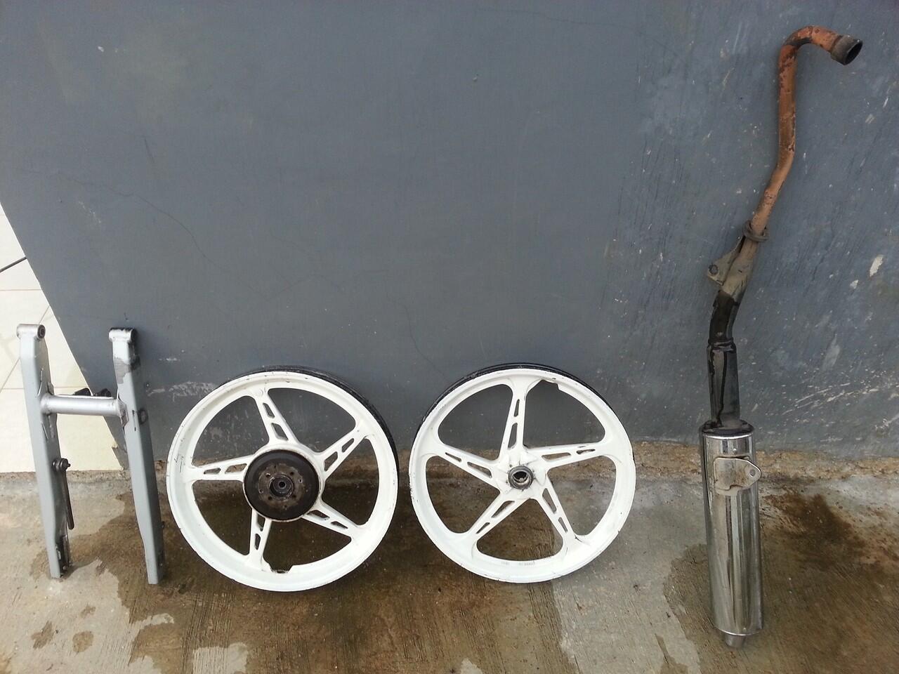 Jual barang2 2nd layak pakai (Supra X 125, Jupiter MX, Vixion) monggo masuk dulu.. :D