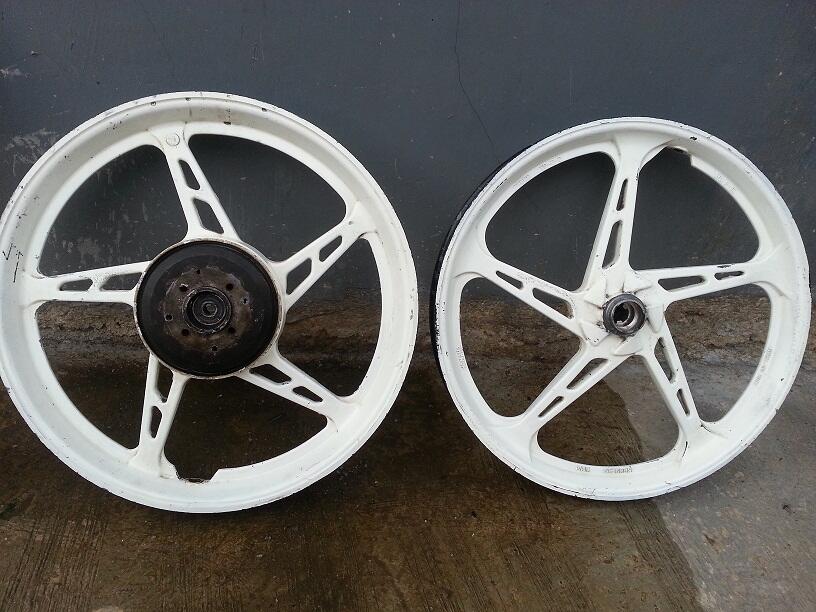 Jual barang2 2nd layak pakai (Supra X 125, Jupiter MX, Vixion) monggo masuk dulu.. :D