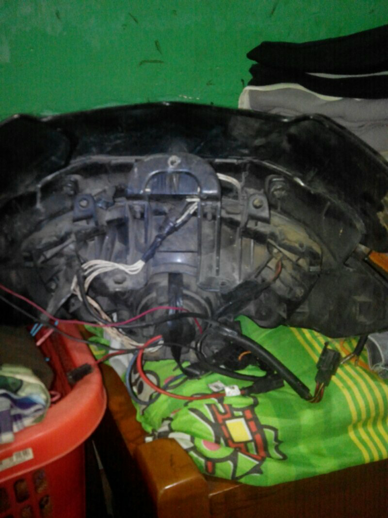 ( WTS) PROJIE 2ND FULLSET + HEADLAMP P135LS