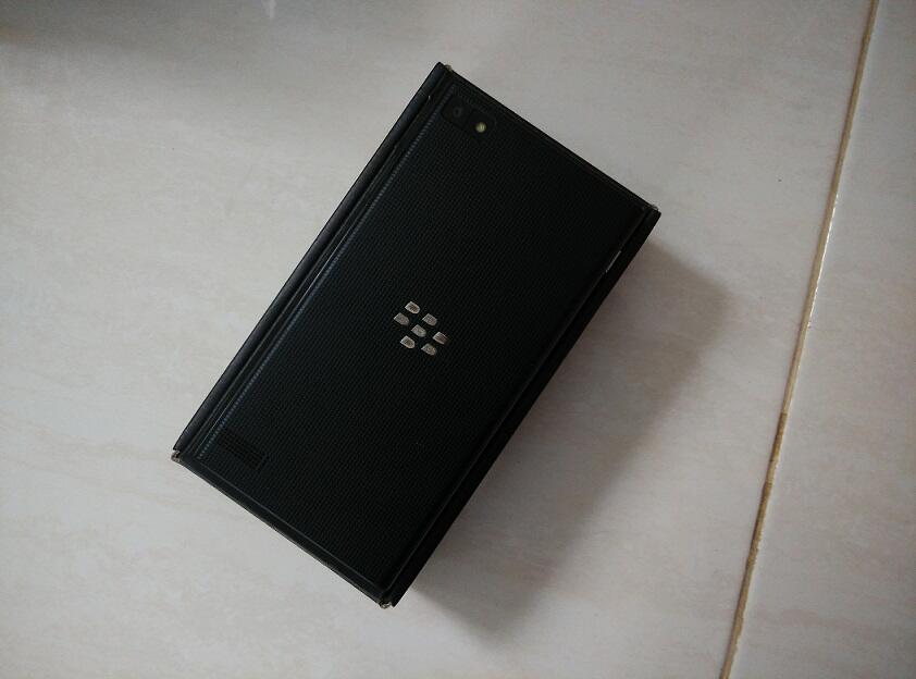 Cari Blackberry z3 black Super Good Condition garansi 