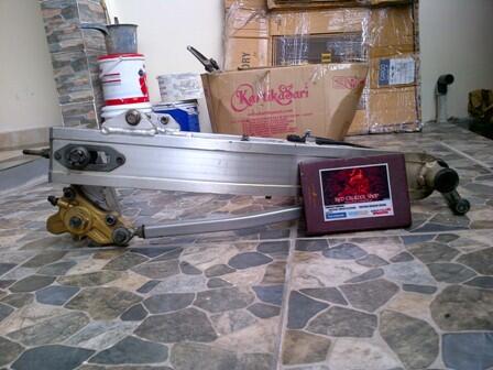 LIMBAH MOGE swing arm CB 400 SF + KALIPER BAWAH NISSIN CB 400 VTEC EX TIGER