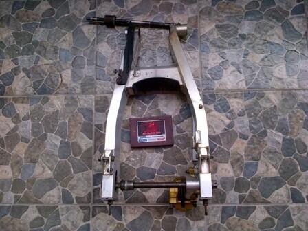 LIMBAH MOGE swing arm CB 400 SF + KALIPER BAWAH NISSIN CB 400 VTEC EX TIGER