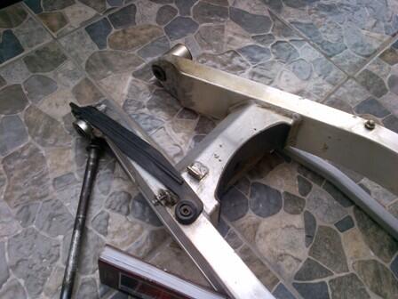 LIMBAH MOGE swing arm CB 400 SF + KALIPER BAWAH NISSIN CB 400 VTEC EX TIGER