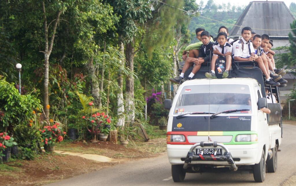 Potret Anak Pinggiran