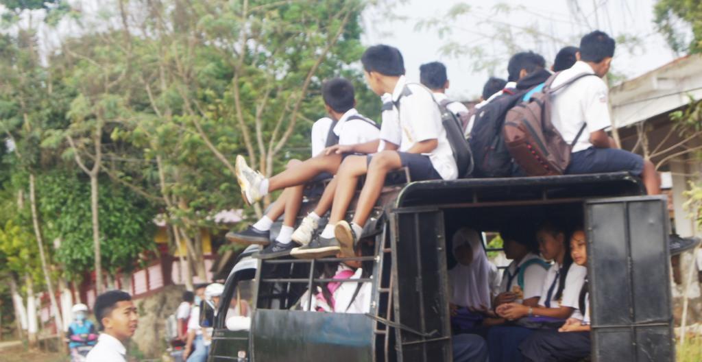 Potret Anak Pinggiran