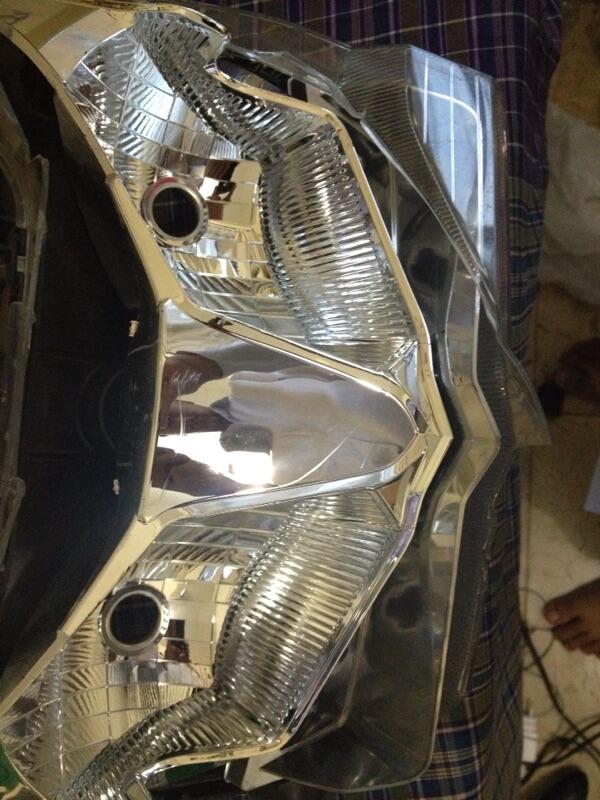 Reflektor vario cbs 125 (mika pecah)