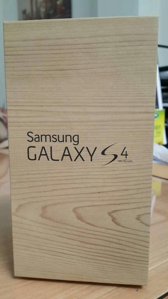 SAMSUNG GALAXY S4 GT-I9506 4G LTE (White Frost)