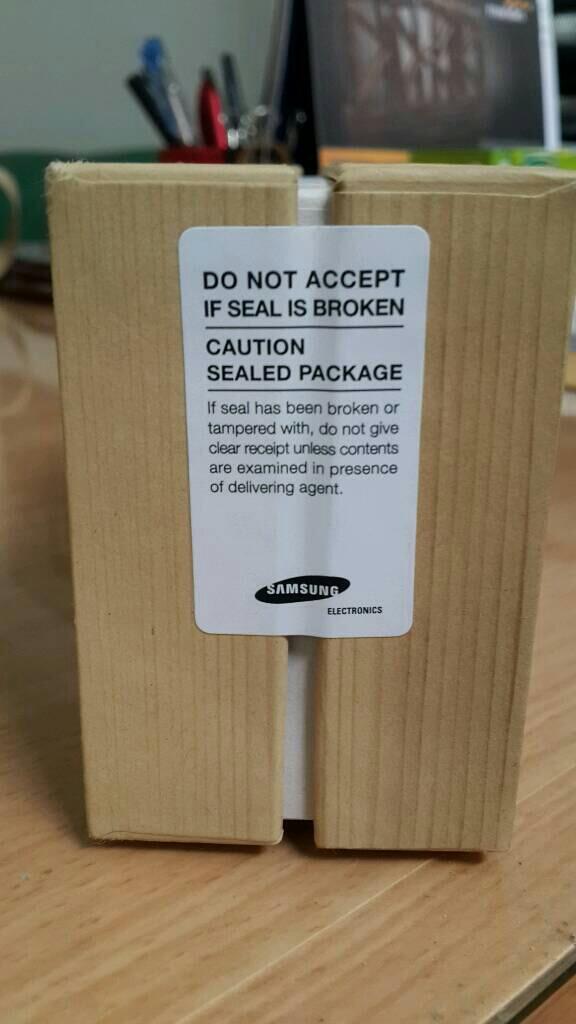 SAMSUNG GALAXY S4 GT-I9506 4G LTE (White Frost)