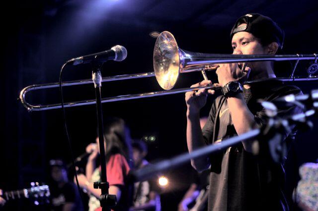 SCIMMIASKA BAND SKA BER VOCALIST CEWEK