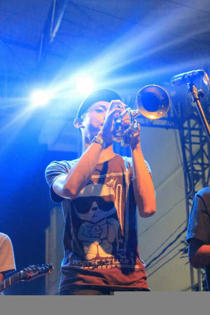 SCIMMIASKA BAND SKA BER VOCALIST CEWEK