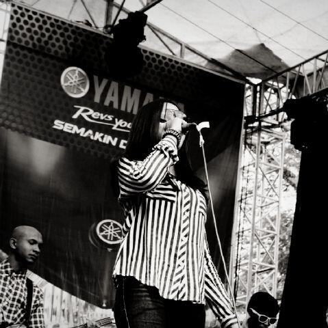 SCIMMIASKA BAND SKA BER VOCALIST CEWEK