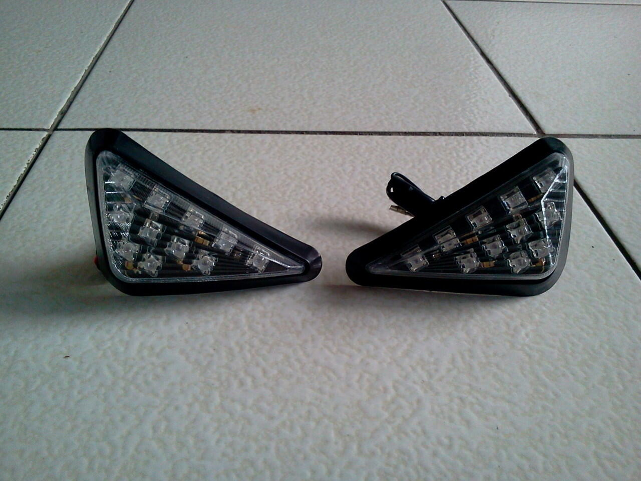 Windshield Ninja New RR n Lampu Sein LED Tempel