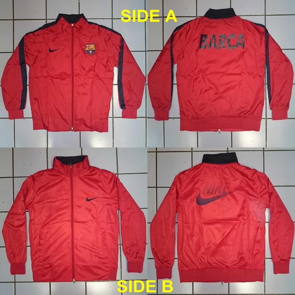 Terjual Jaket  GO Barcelona Parasut  Waterproof Bolak Balik 