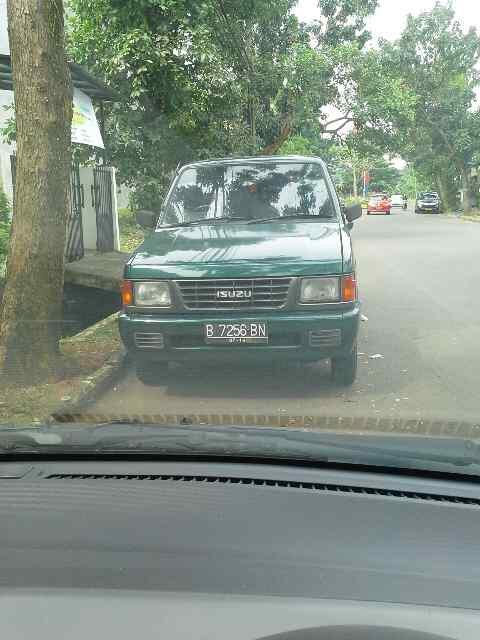 Dijual Mobil Isuzu Panther tahun 1999