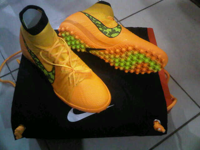 READY STOCK ELASTICO SUPERFLY LASER ORANGE MIDNIGHT FOG RARE & LIMITED