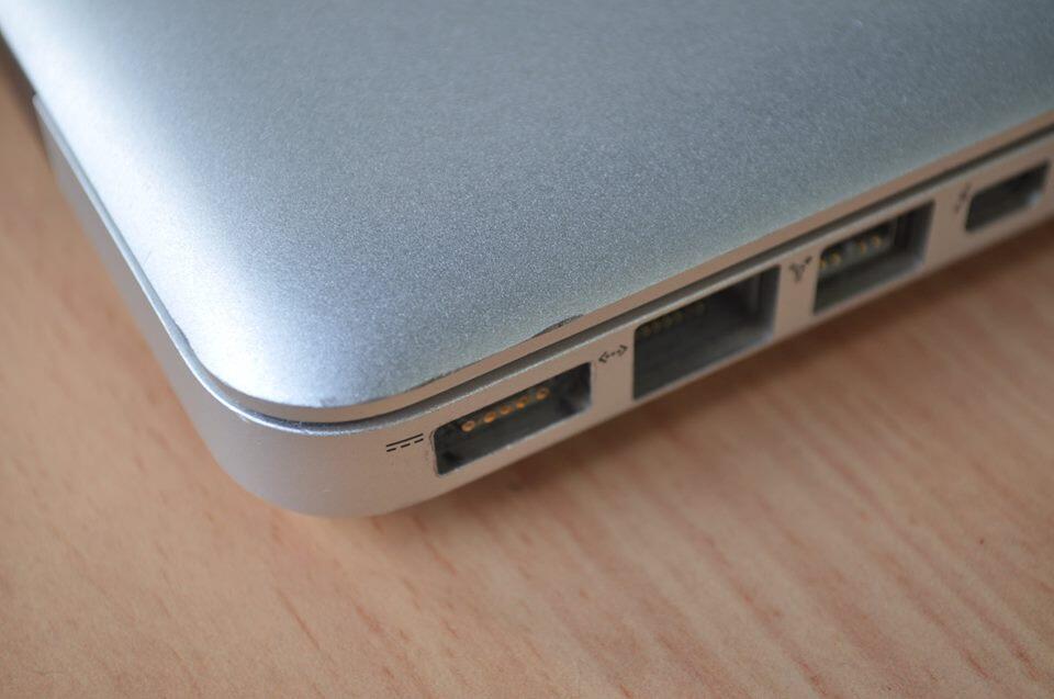 MacBook Pro "Core i5" 2.3 13" Early 2011 /MC700LL/A