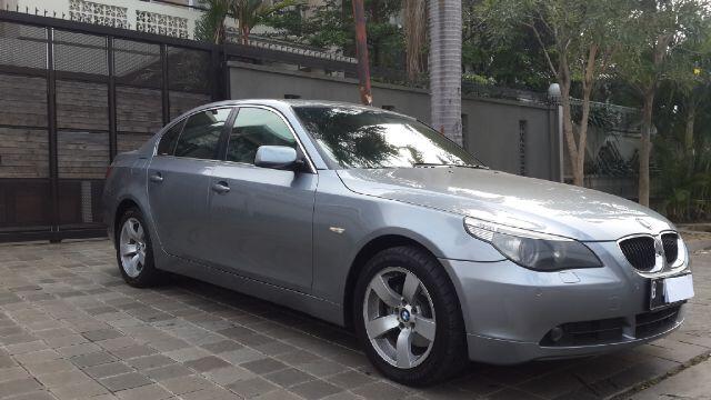 BMW 530i E60 AT TH 2007 ABU-ABU METALIK