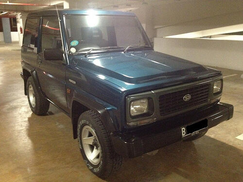 Di jual mobil Daihatsu Feroza 93
