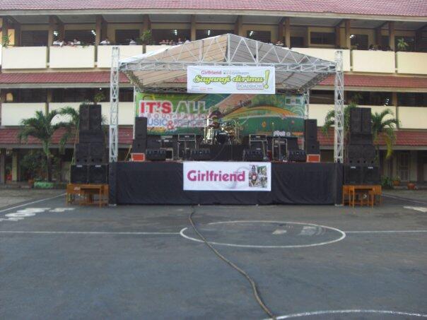 Terjual Sewa Panggung Rigging Sound System dan Alat Band 