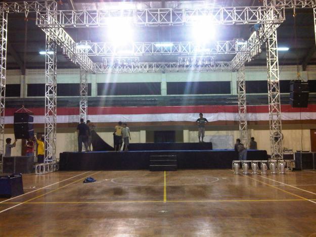 Terjual Sewa Panggung Rigging Sound System dan Alat Band 