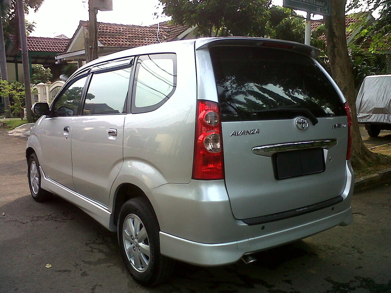 Toyota Avanza Tipe S 1.5 VVTi At Matic th 2007 Silver