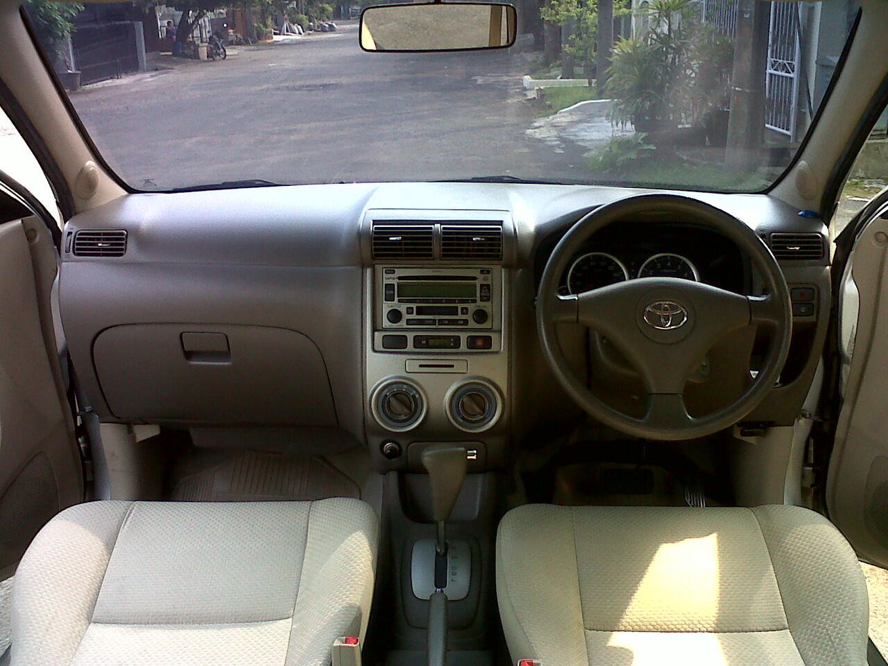 Toyota Avanza Tipe S 1.5 VVTi At Matic th 2007 Silver