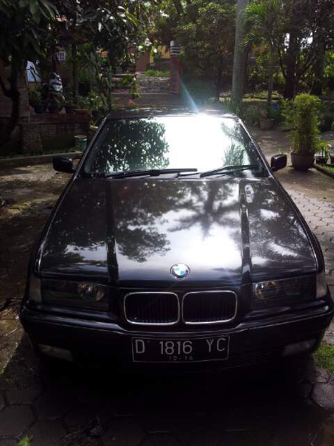 BMW 320i 1994 BANDUNG