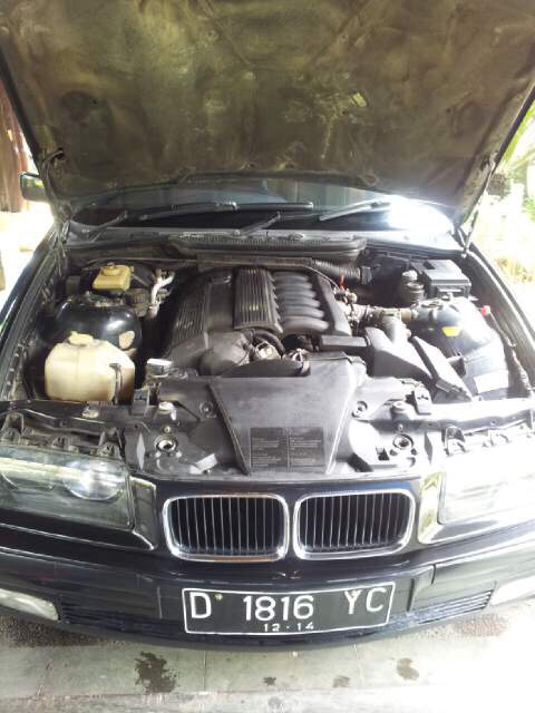 BMW 320i 1994 BANDUNG