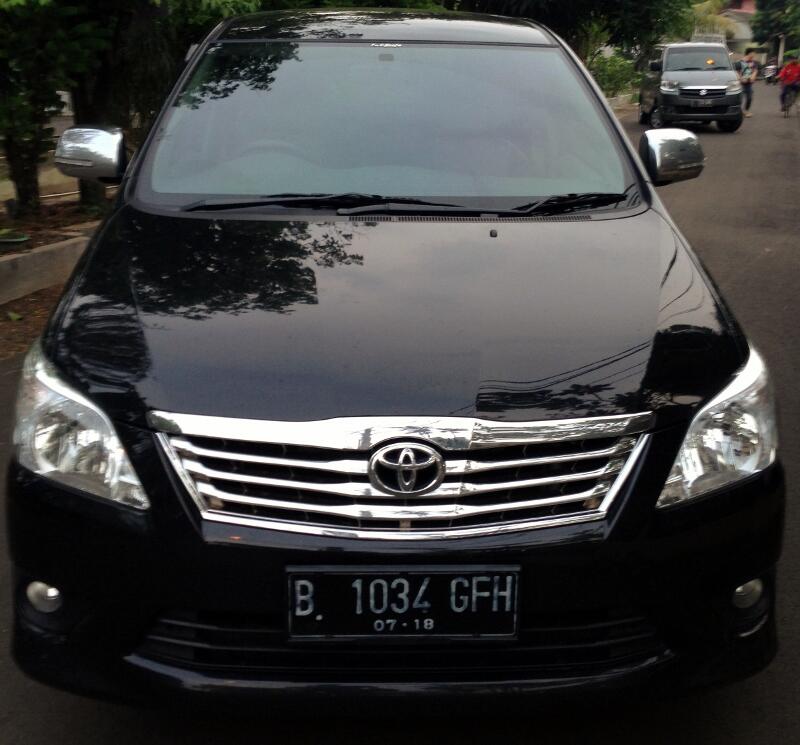 Kijang Grand Innova 2013 Type G Manual Hitam Low Km