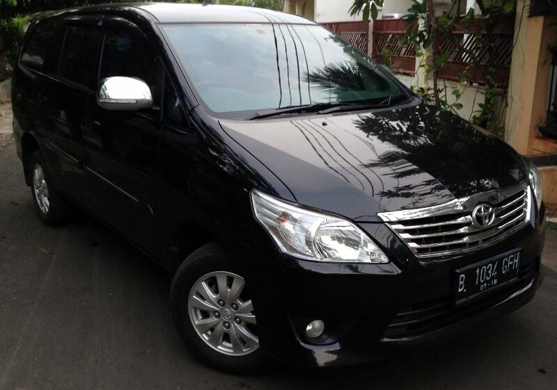 Kijang Grand Innova 2013 Type G Manual Hitam Low Km