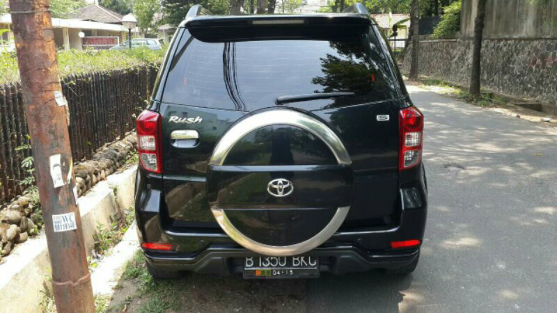 Super Murah Toyota Rush 2010 Hitam A/T , KM super rendah tangan pertama